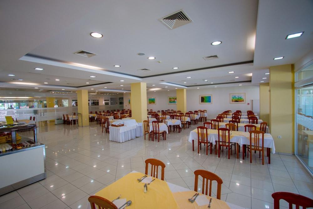 Family Hotel Adria Biograd Na Moru Extérieur photo