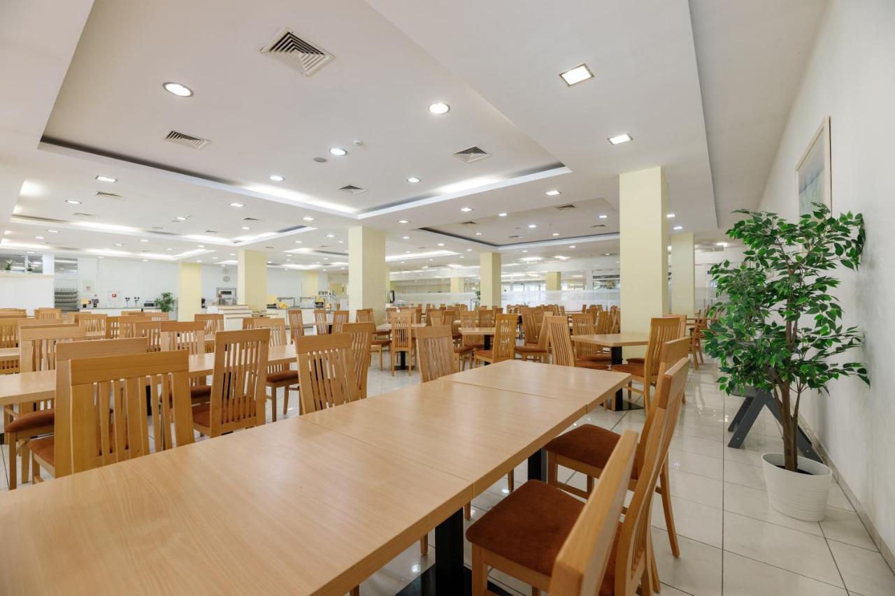 Family Hotel Adria Biograd Na Moru Extérieur photo