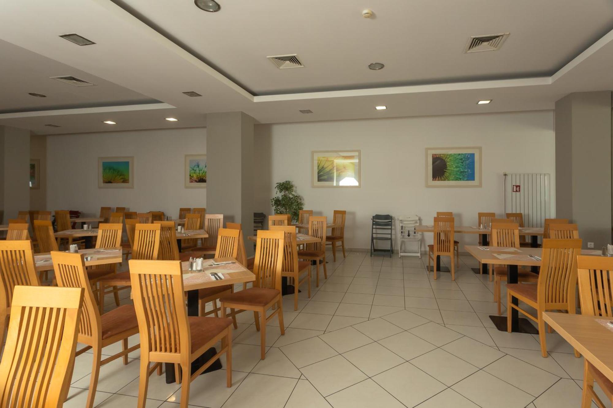 Family Hotel Adria Biograd Na Moru Extérieur photo