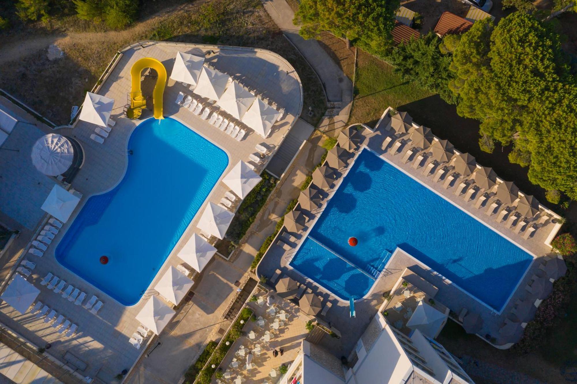 Family Hotel Adria Biograd Na Moru Extérieur photo